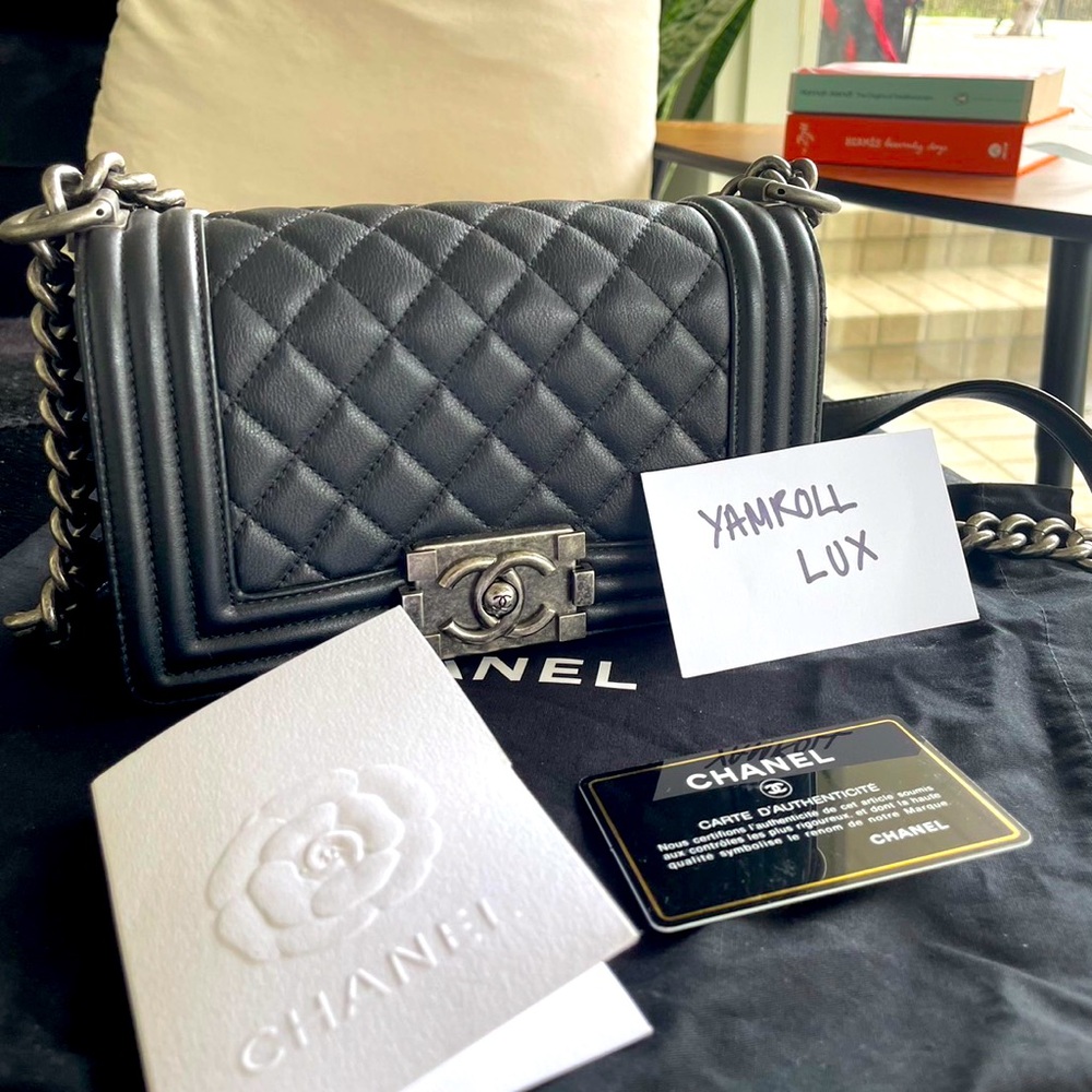 Authentic Chanel boy bag in excellent condition